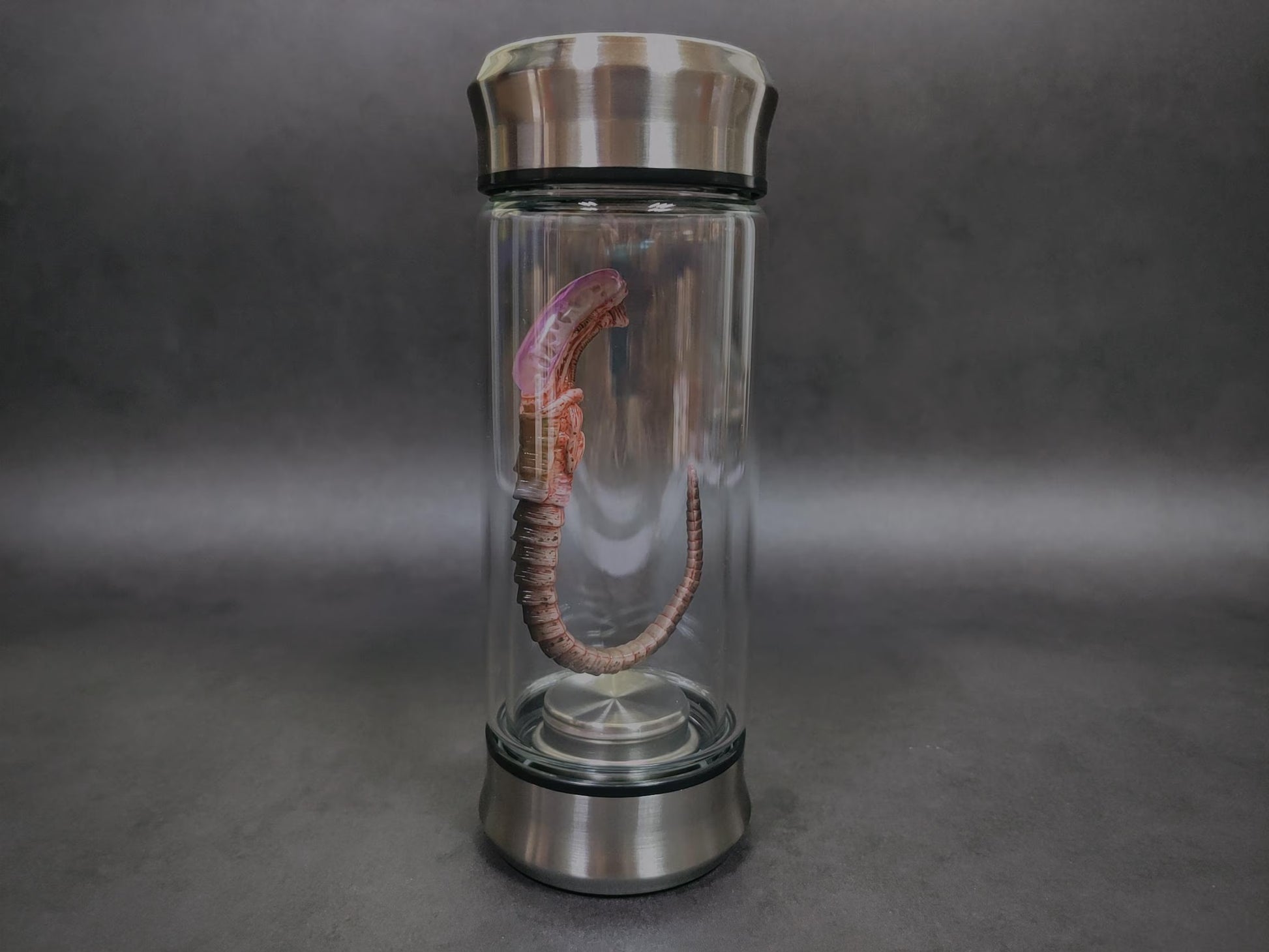 Glowing Alien Specimen Jar – Sci-Fi Creature Display Prop