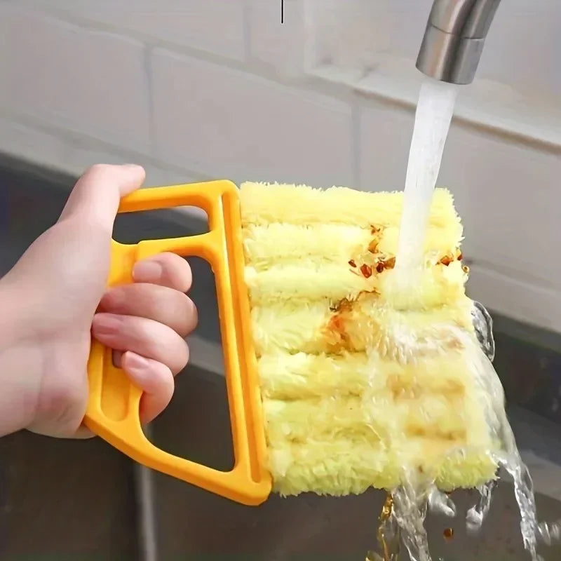 Blind & Vent Cleaning Brush – Washable Dust Duster for Window Blinds, Air Vents & Car Grilles