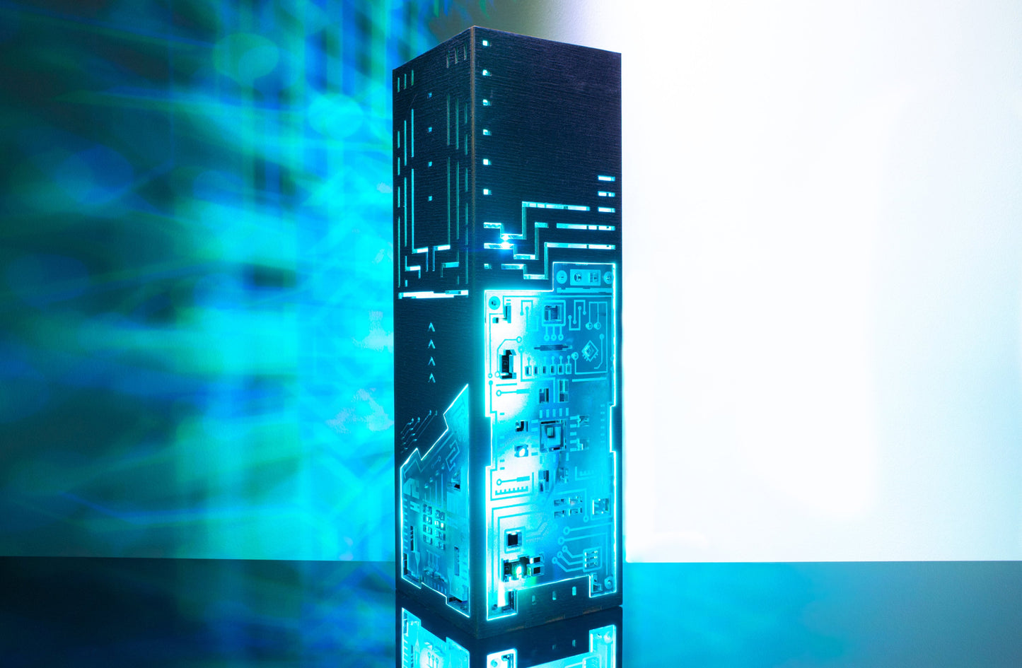 Cyber Circuit Board Desk Lamp - Perfect Night Light for Programmers & Gamers | Unique Lantern Gift for Gaming Rooms & IT Decor