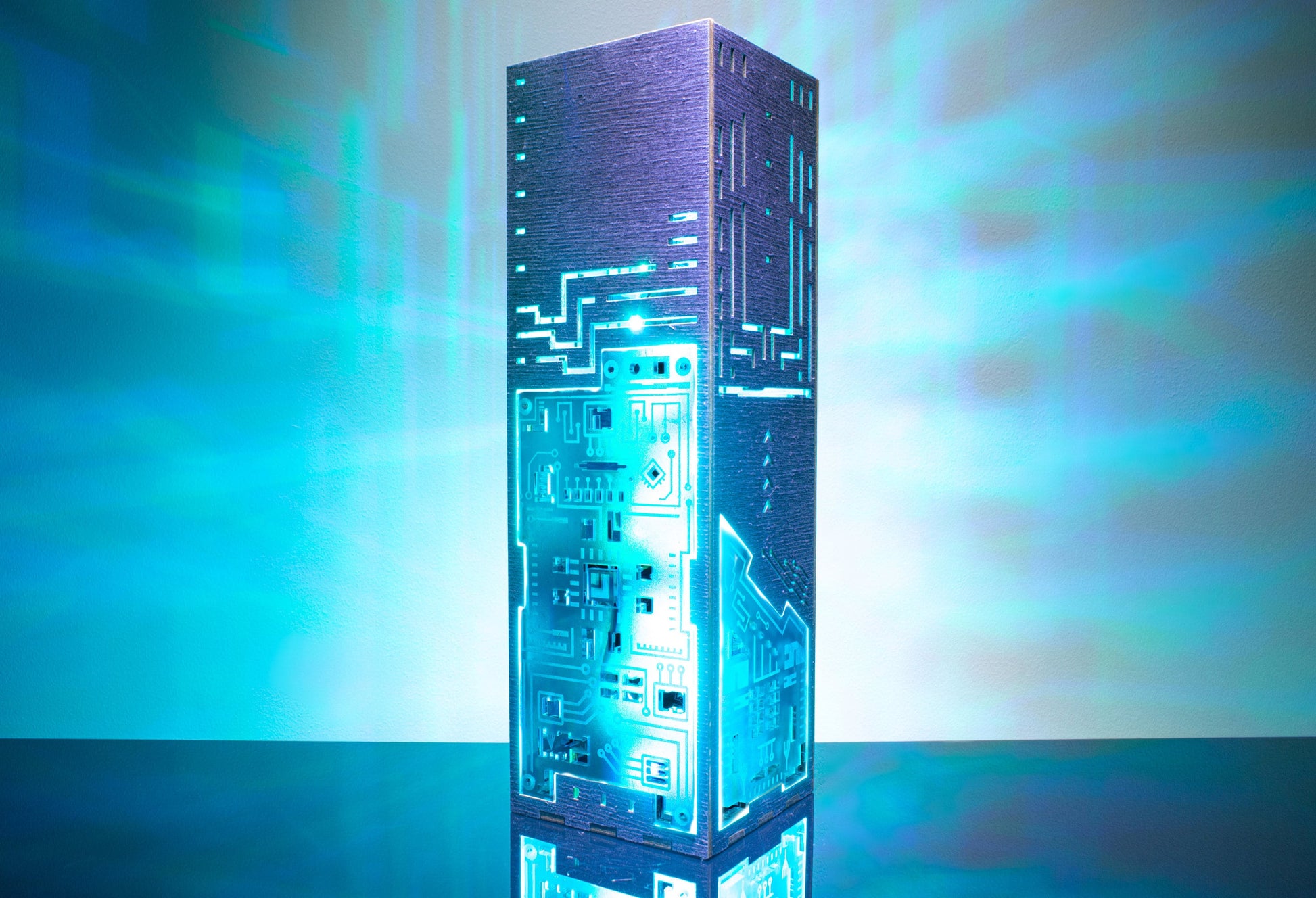 Cyber Circuit Board Desk Lamp - Perfect Night Light for Programmers & Gamers | Unique Lantern Gift for Gaming Rooms & IT Decor