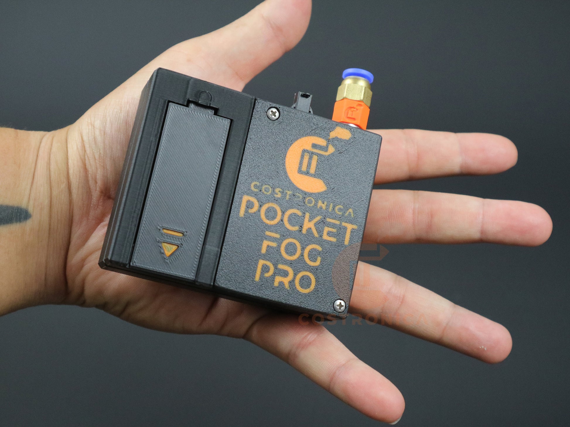 Mini Smoke Machine RC V3 - Ultimate Remote Control Fog Effect for Cosplay, Tabletop Gaming, and Photography Props